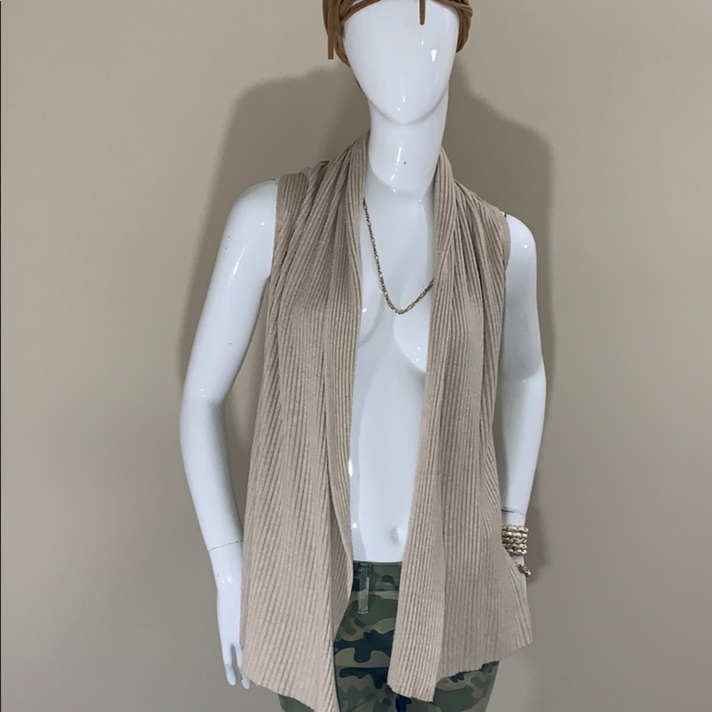 Guess Tan Sweater Vest